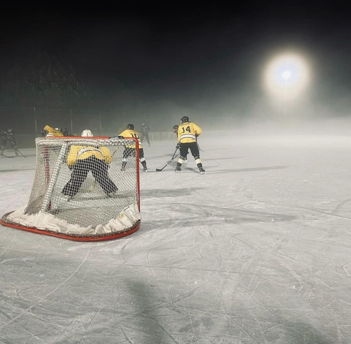 Eishockey Training Eissportzentrum Ost abends